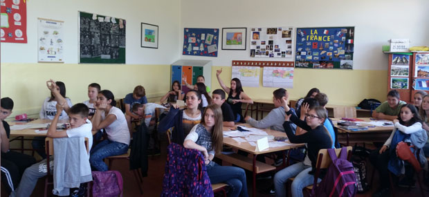 Правопис и разломци на часу српског језика